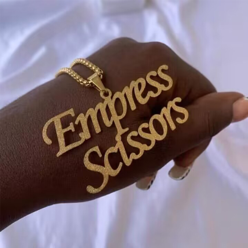 Women Fashion Names - Collana con nome smerigliato personalizzato per